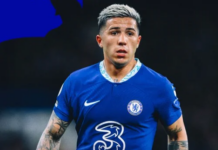 Trener rugby na miejscu na Stamford Bridge!