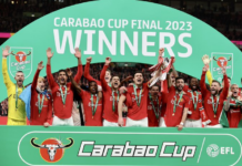 Ten Hag i Ferguson świętowali zdobycie pierwszego od sześciu lat trofeum dla Manchesteru United