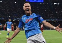 Zieliński strzela bramkę w Lidze Mistrzów