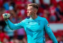 Bramkarz Dean Henderson może zostać zmuszony do pozostania