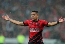 Barcelona musi kogoś sprzedać, aby zarejestrować Vitora Roque