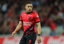 Vitor Roque wbija szpilkę Barcelonie: „Nie uśmiechałem się od sześciu miesięcy”