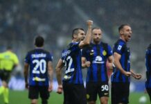 Milan depcze po piętach Interowi