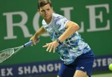 Hurkacz zwycięża w morderczym meczu