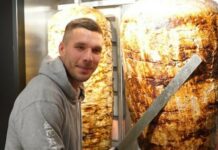 Król kebabu Lukas Podolski myśli o powrocie do Bundesligi