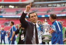 Antonio Conte flirtuje z posadą trenera w FC Bayern