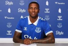 Everton przedłużył kontrakt z drugim najstarszym zawodnikiem Premier League
