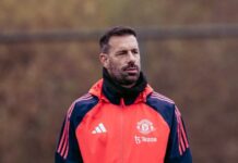 Van Nistelrooy ostrzega przed spisywaniem na straty krytykowanego gracza United