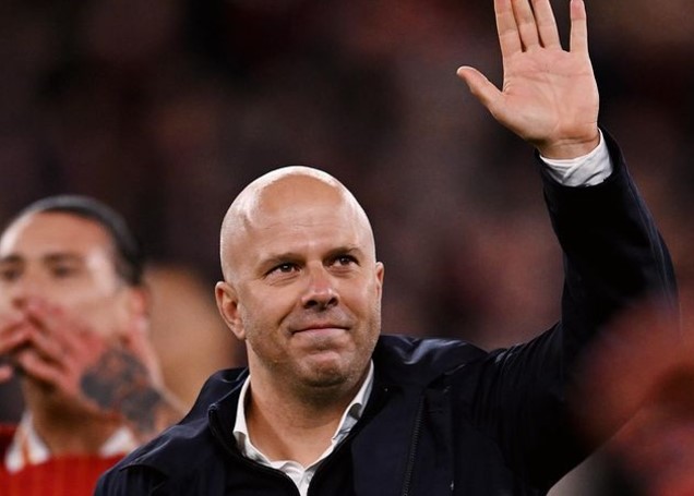Liverpool wciąż może dokonać gigantycznych transferów w styczniu, nawet gwiazdorskie trio podpisze nowy kontrakt Liverpool wciąż może dokonać gigantycznych transferów w styczniu, nawet gwiazdorskie trio podpisze nowy kontrakt