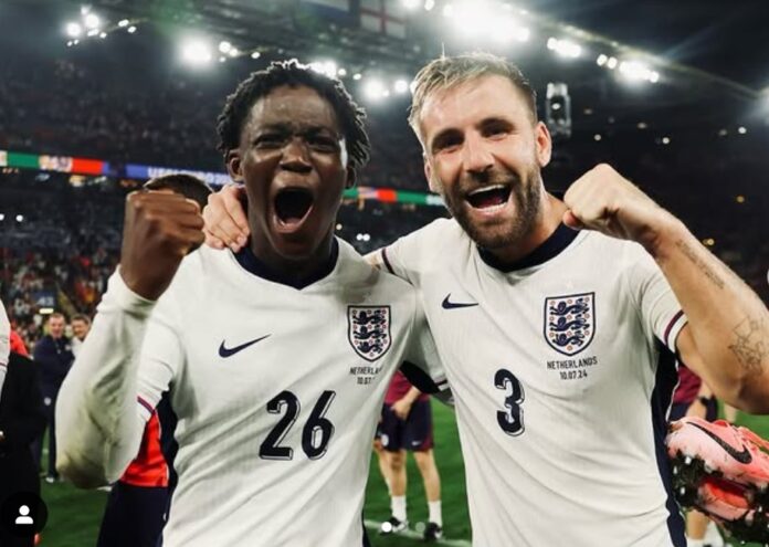 Kobbie-Mainoo-og-Luke-Shaw.jpg