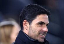 Poszukiwania super napastnika trwają – zaledwie kilka godzin po tym, jak Arsenal podpisał kontrakt z genialnym dyrektorem sportowym