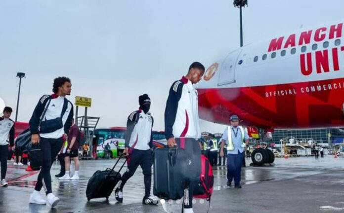 Manchester-United-fly.jpg