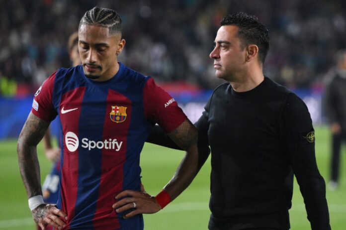 Raphinha-og-Xavi.jpg