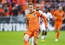 De Jong przekonany, że przedłuży kontrakt z Barceloną