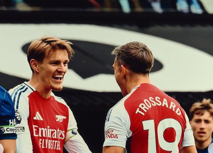 Martin-Odegaard-og-Leandro-Trossard.jpg