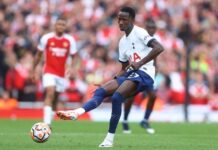 Piłkarz pozostaje wierny swoim korzeniom