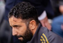 Absurdalna sytuacja w Manchesterze United, na kilka dni przed derbami miasta z City