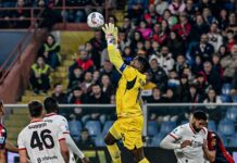 Mike Maignan domaga się zostania jednym z najlepiej opłacanych bramkarzy na świecie