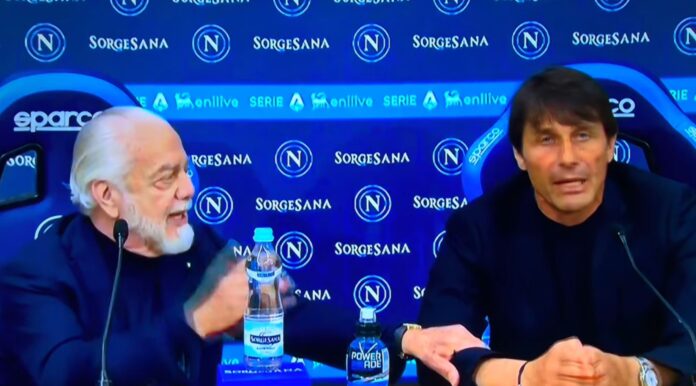 Napoli-pressekonf.jpg
