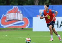 Manchester United gotowy zapłacić duże pieniądze za Alexa Scotta