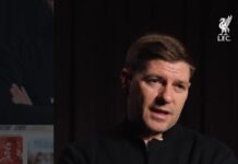 Ikona Liverpoolu Steven Gerrard i Wrexham mają coś w głowie…
